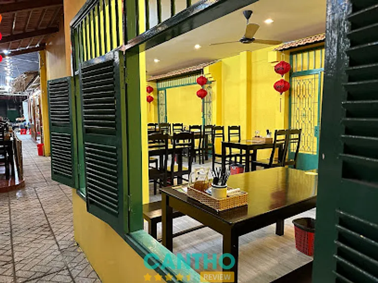 Bánh Ướt Cây Me: 138D Nguyễn Văn Cừ, P. Tân An