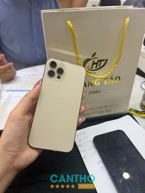 Không gian Hoàng Táo Store Cái Khế