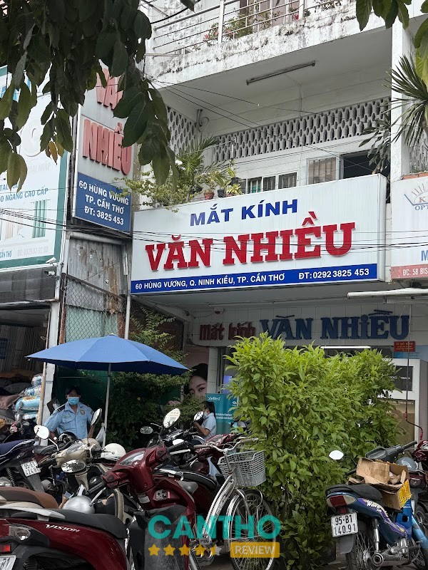 Cửa Hàng Mắt Kính Văn Nhiều tại 60 Hùng Vương, Ninh Kiều