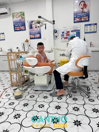 Nha Khoa Sài Gòn Cần Thơ Luxury khám răng cho bé ở An Bình