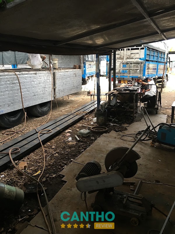 Garage Tư Còn Cái Răng