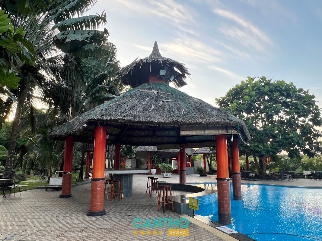 Bể Bơi Khách Sạn Mường Thanh hình ảnh 2