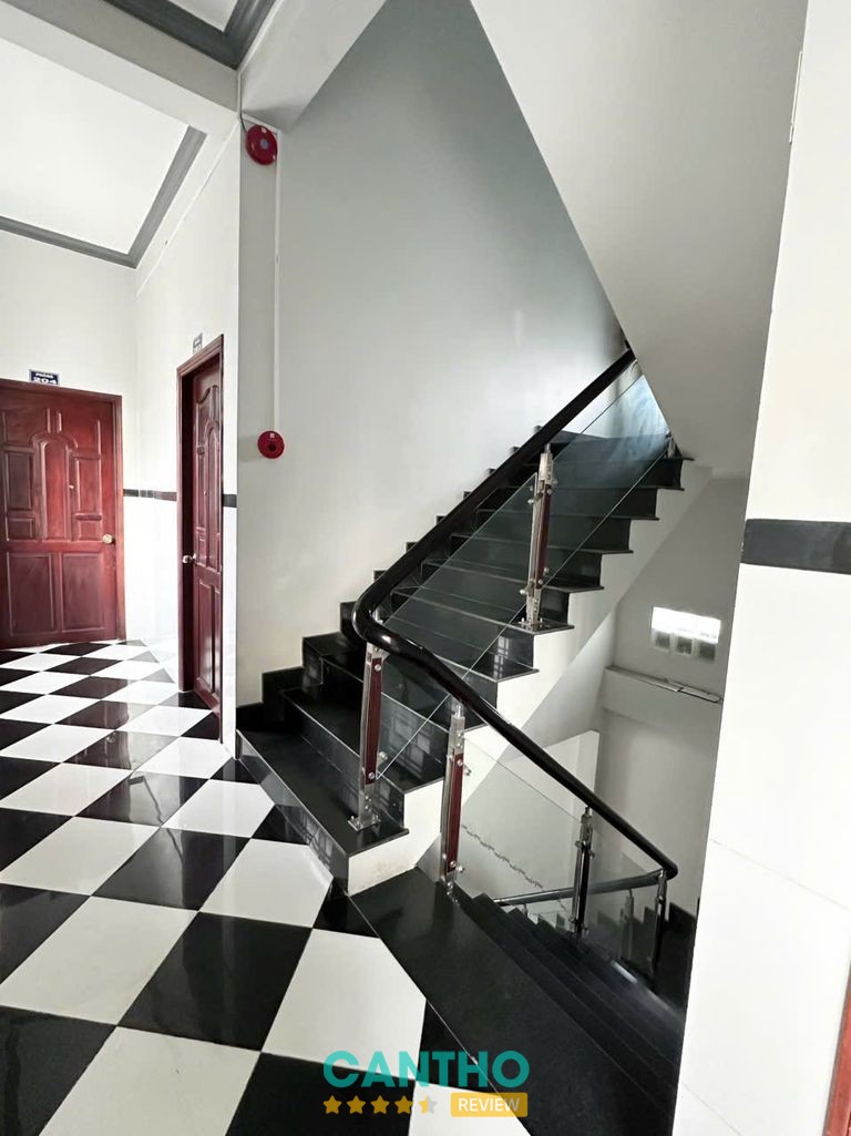 Khách Sạn Nam Đô 2 tại 737 Hùng Vương Ngã Bảy