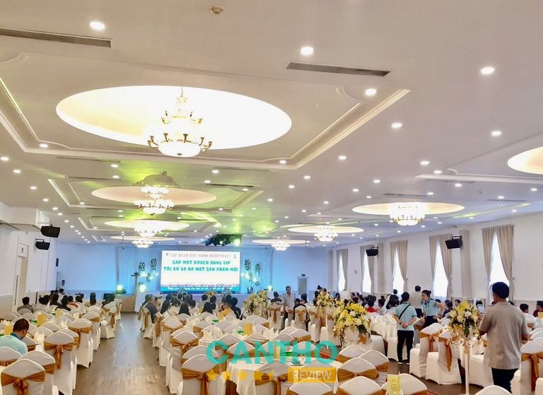 Queen Plaza Cần Thơ – hình ảnh không gian sảnh tiệc