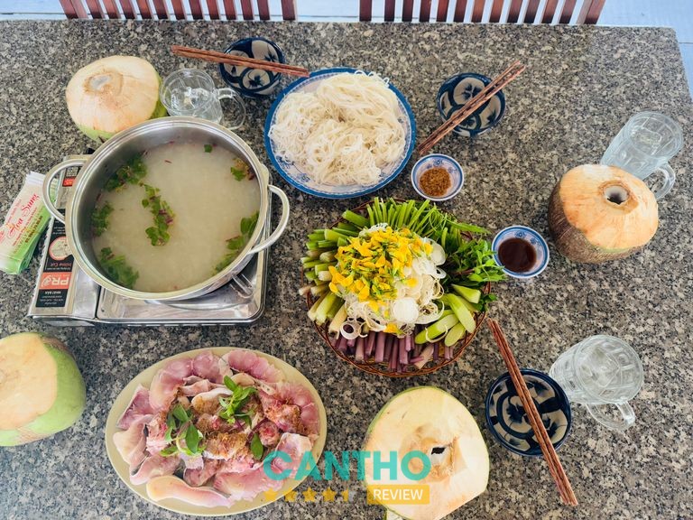 Quán Ăn Hoa Súng – không gian sân vườn sinh thái