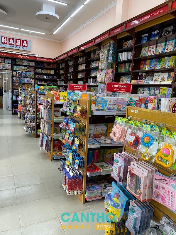 Nhà Sách FAHASA Vincom Hậu Giang – hình ảnh 2