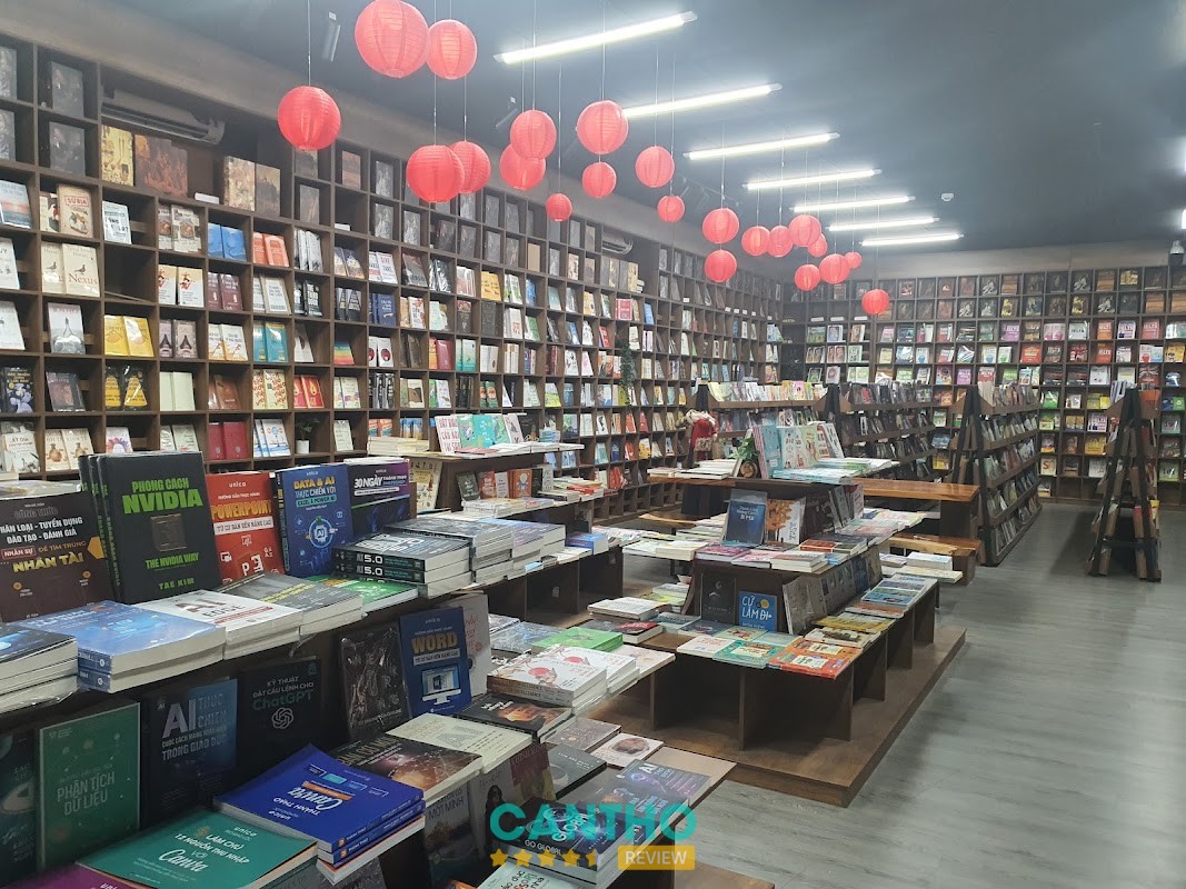 Không gian Nhà Sách Kiến Văn