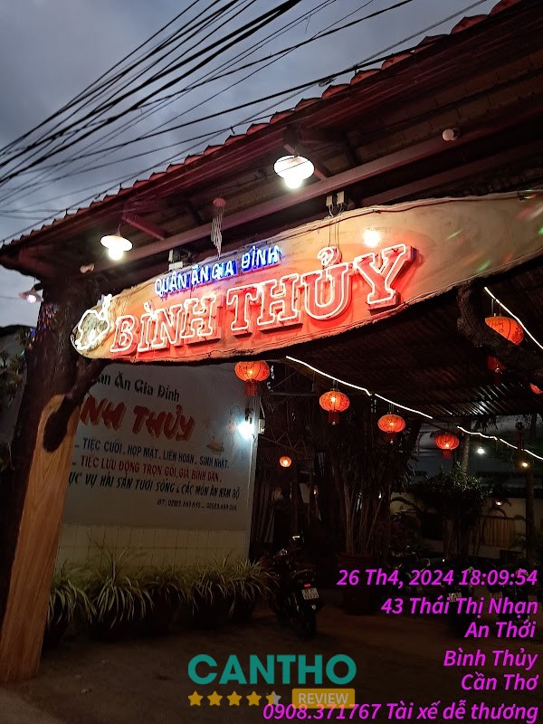 Món ăn tại Bình Thủy Quán