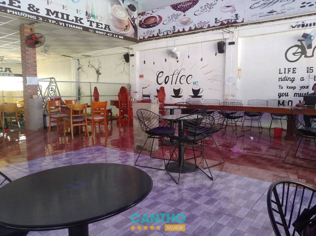 Sân vườn S'Lam Coffee