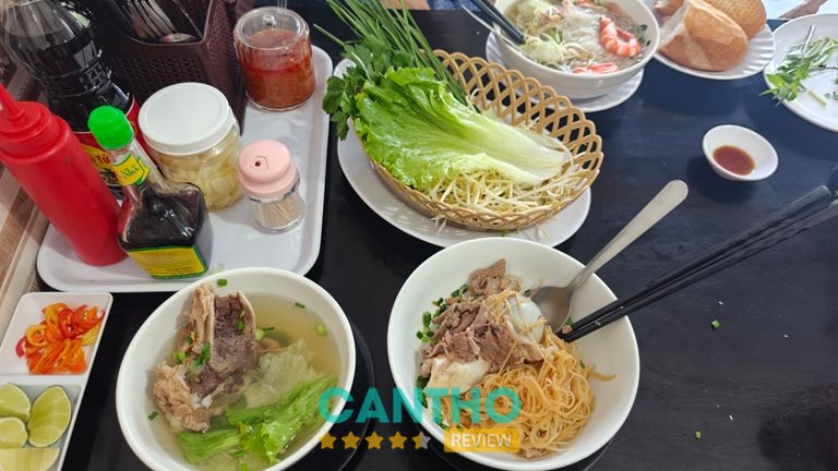 Không gian Hủ Tiếu Nam Vang Gia Phú