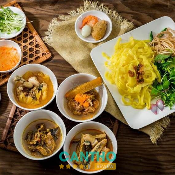 Không gian và món ăn của Quán Hủ Tiếu Cá Ngọc Mỹ