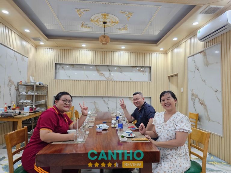 Quán Ăn Hoa Súng tại Cái Răng