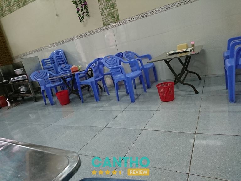 Quán Ốc Trang tại khu vực 2 Vị Thanh