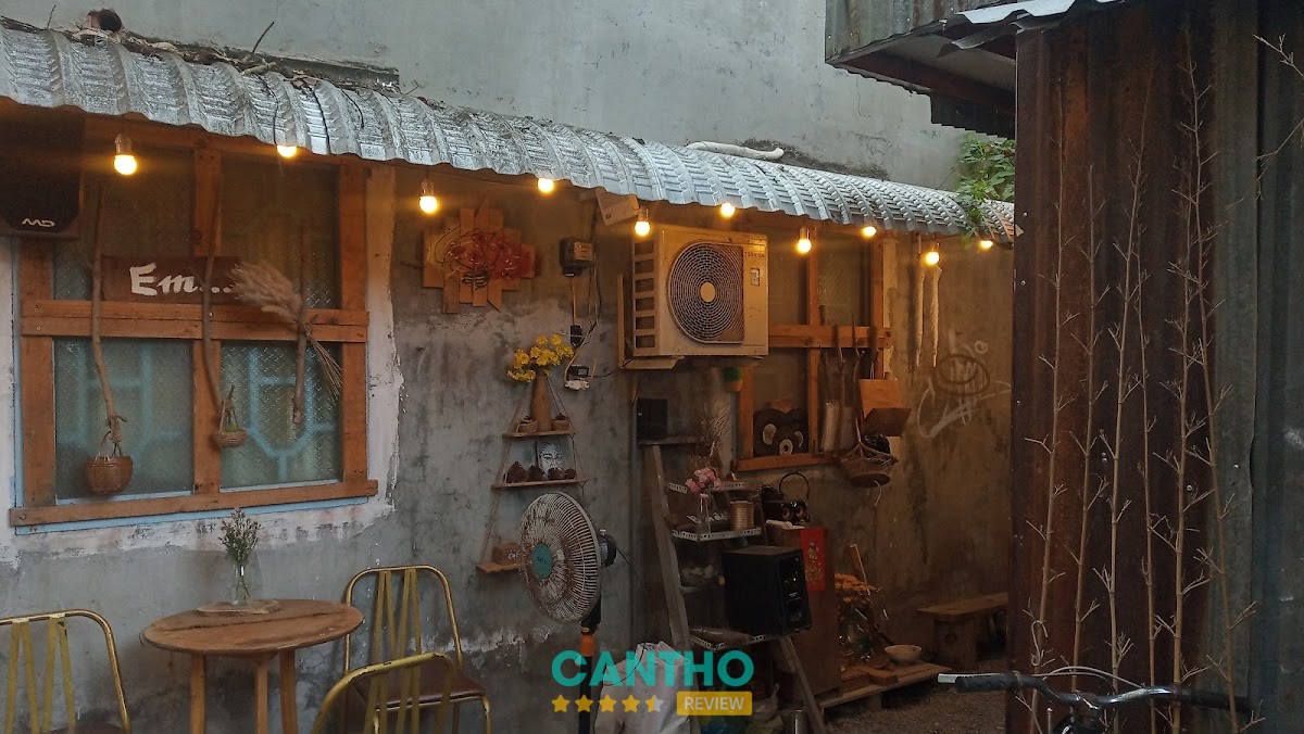 Tiệm Trà Hoa Anh Thảo Ngã Bảy