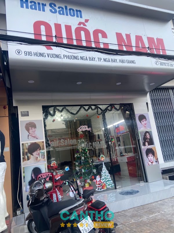 Khu vực làm tóc tại Salon Quốc Nam Ngã Bảy