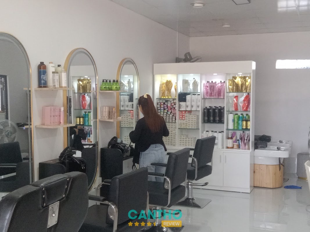 Không gian làm tóc tại Thanh Cao Hair