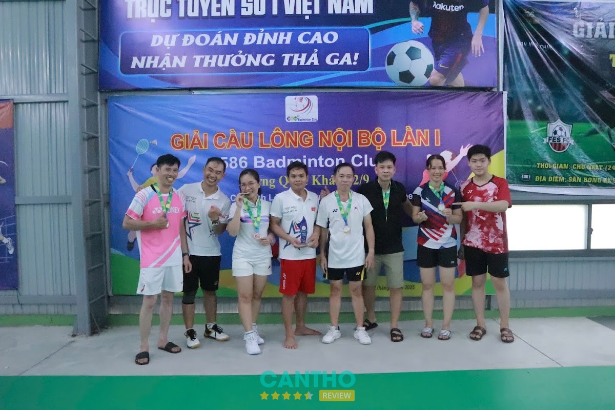 Sân Cầu Lông & Pickleball 586 Hưng Phú