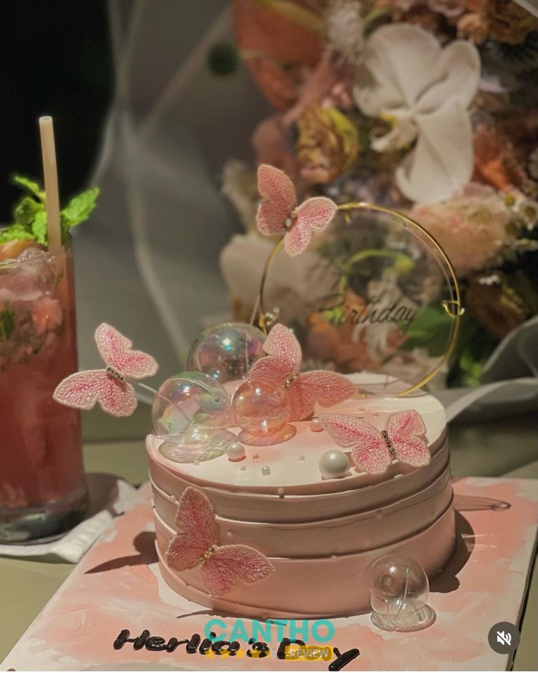 Hình ảnh bánh ngọt và bánh sinh nhật tại Lamie Cake Hưng Phú