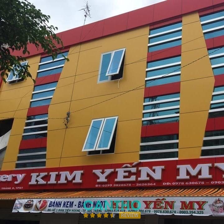 Tiệm Bánh Kem Kim Yến My – hình ảnh bánh tại cửa hàng
