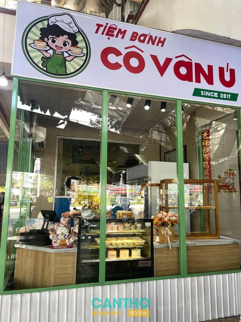 Tiệm Bánh Cô Vân Ú tại Tân An Cần Thơ