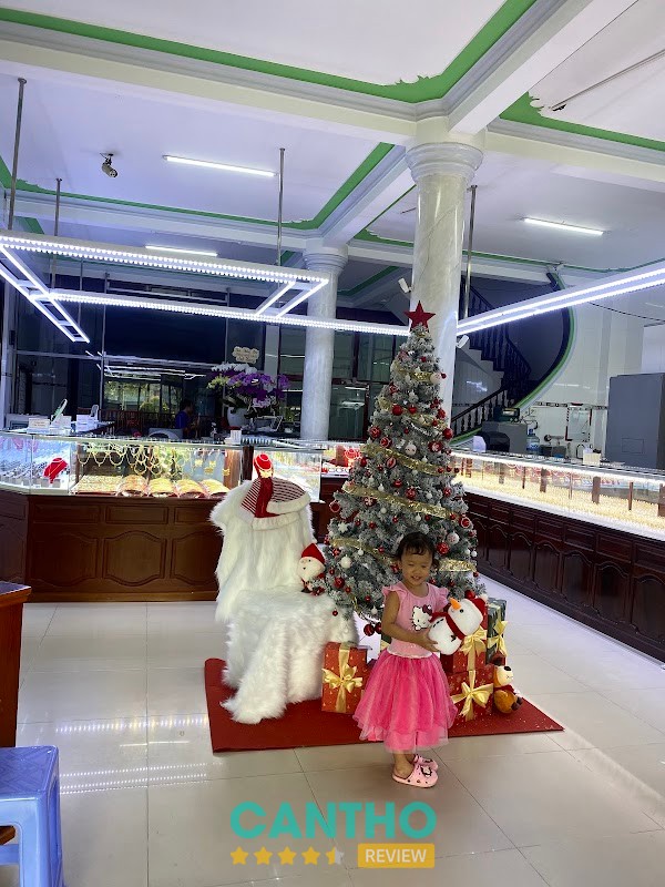 Trang sức tại Hai Thoài