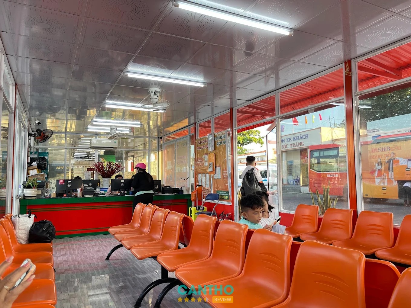 Nhà xe Phương Trang FUTA Bus Lines tuyến Sóc Trăng đi Sài Gòn